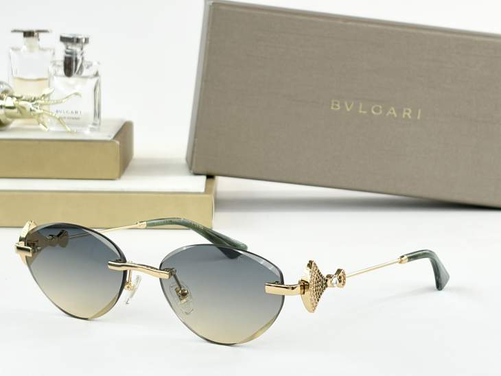 Picture of Bvlgari Sunglasses _SKUfw79721261fw